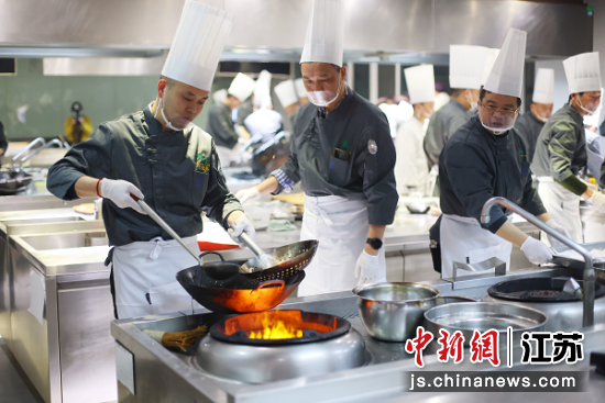 素食技艺展示。中新社记者泱波摄 素食技艺展示。中新社记者泱波摄
