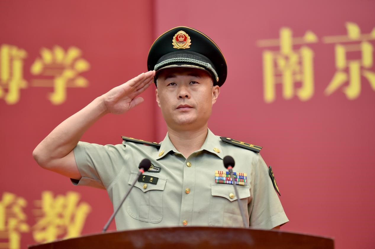 承训部队尹颖对同学们提出三点希望 承训部队尹颖对同学们提出三点希望